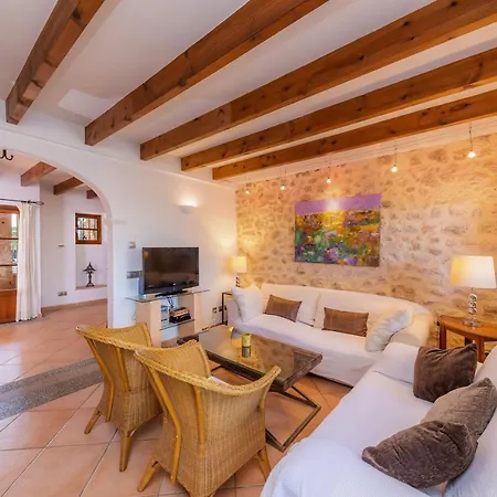 Holiday home Es Garrovers *