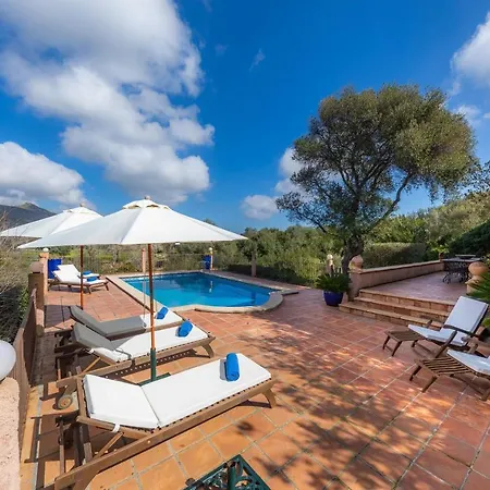 Holiday home Es Garrovers